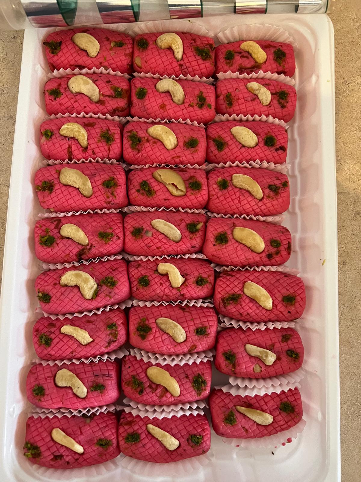Khoya Pink Roll